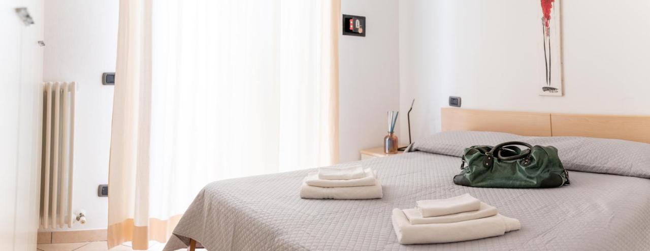 Residence L'Appartamento Rimini Luaran gambar